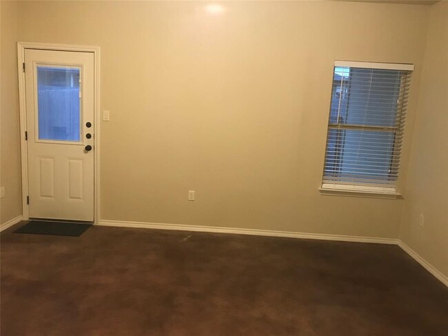 Building Photo - 610 Jack Rabbit Ln