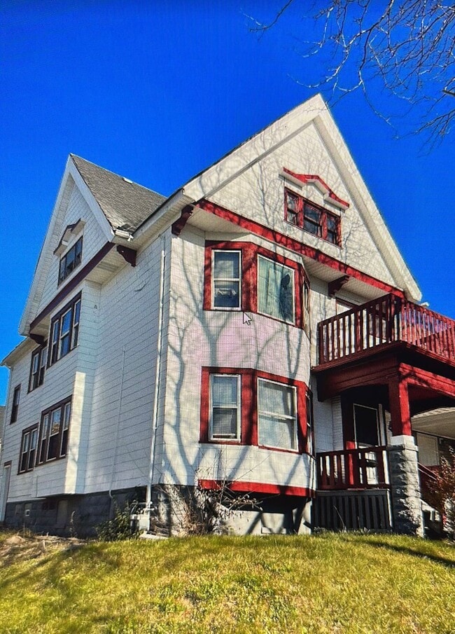 Building Photo - 1632 N 34th St