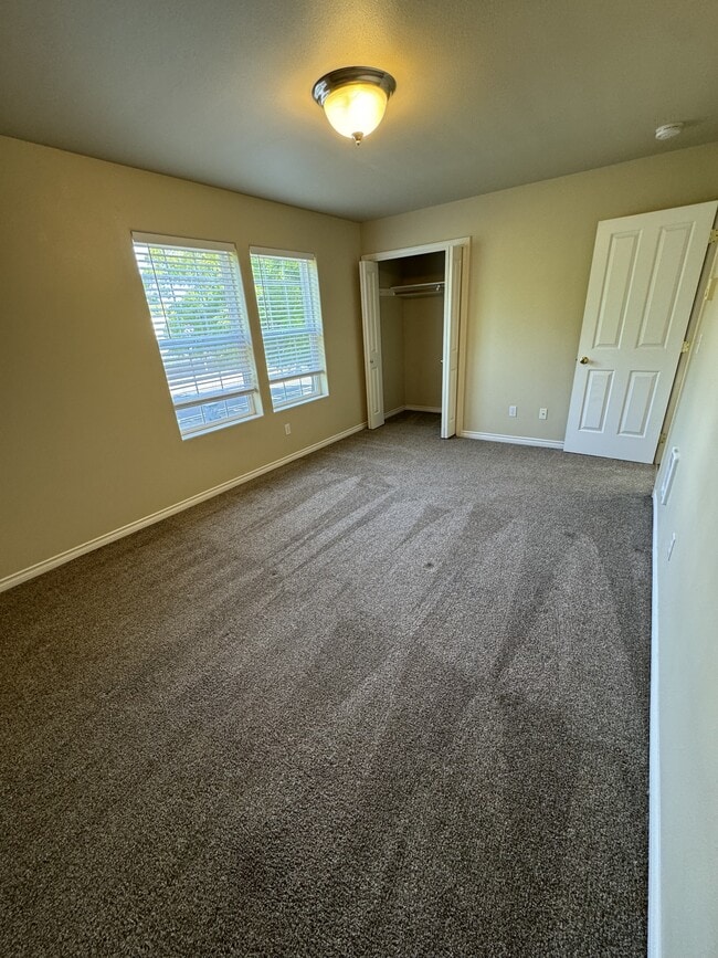 Building Photo - 5276 SW Technology Loop