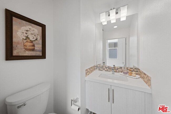 Building Photo - 10827 W Riverton Ct