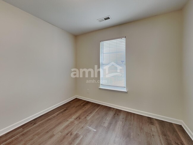 Building Photo - 770 Peachtree Meadows Cir