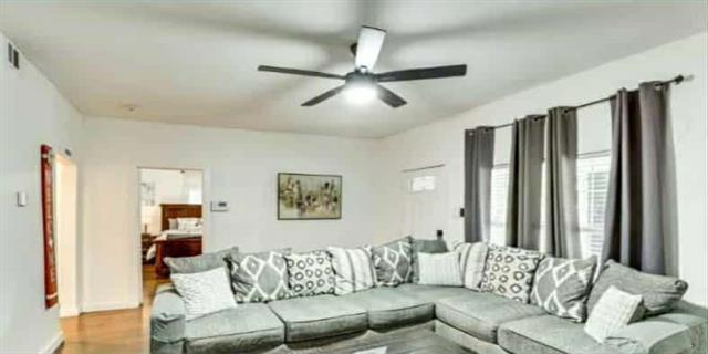 Building Photo - 401 N Polk St