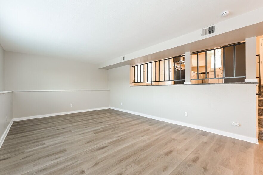 Building Photo - 18051 E Loyola Pl