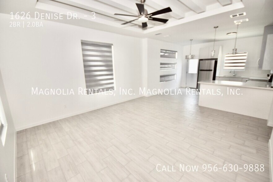 Building Photo - 1626 W Denise Dr