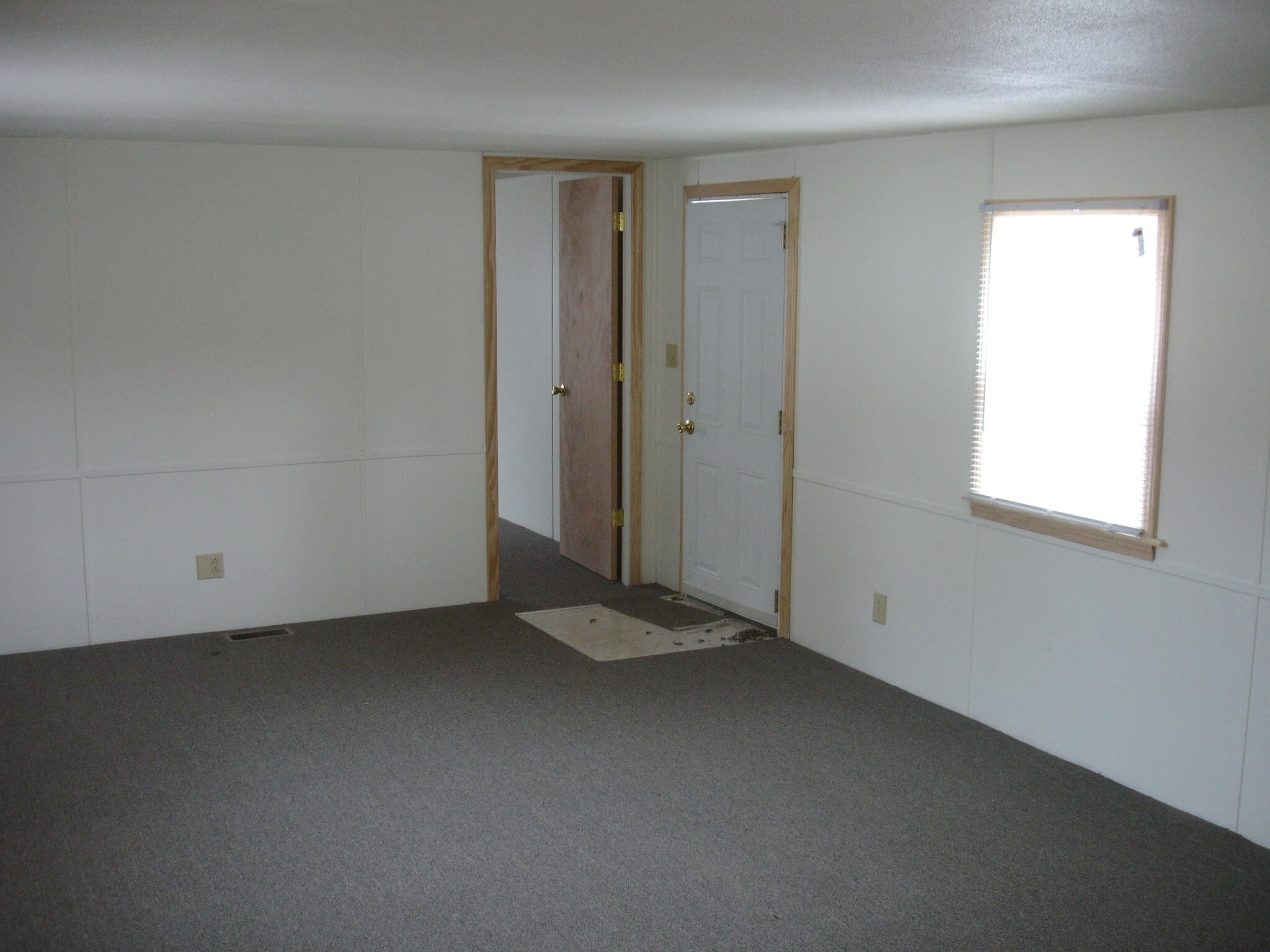 Building Photo - 7600 Heatherstone Dr