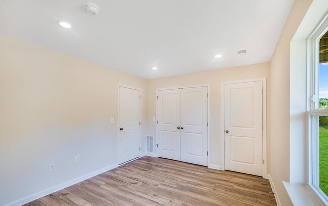 Building Photo - 235 Cooperage Rd