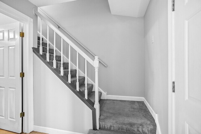 Building Photo - 16410 Brementowne Rd