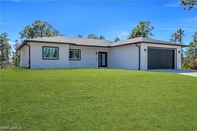 Building Photo - 1142 Dutchess St E