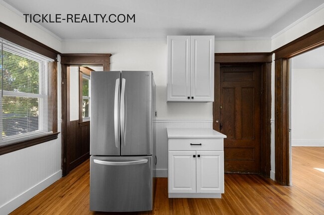 Building Photo - 15-17 Roosevelt St