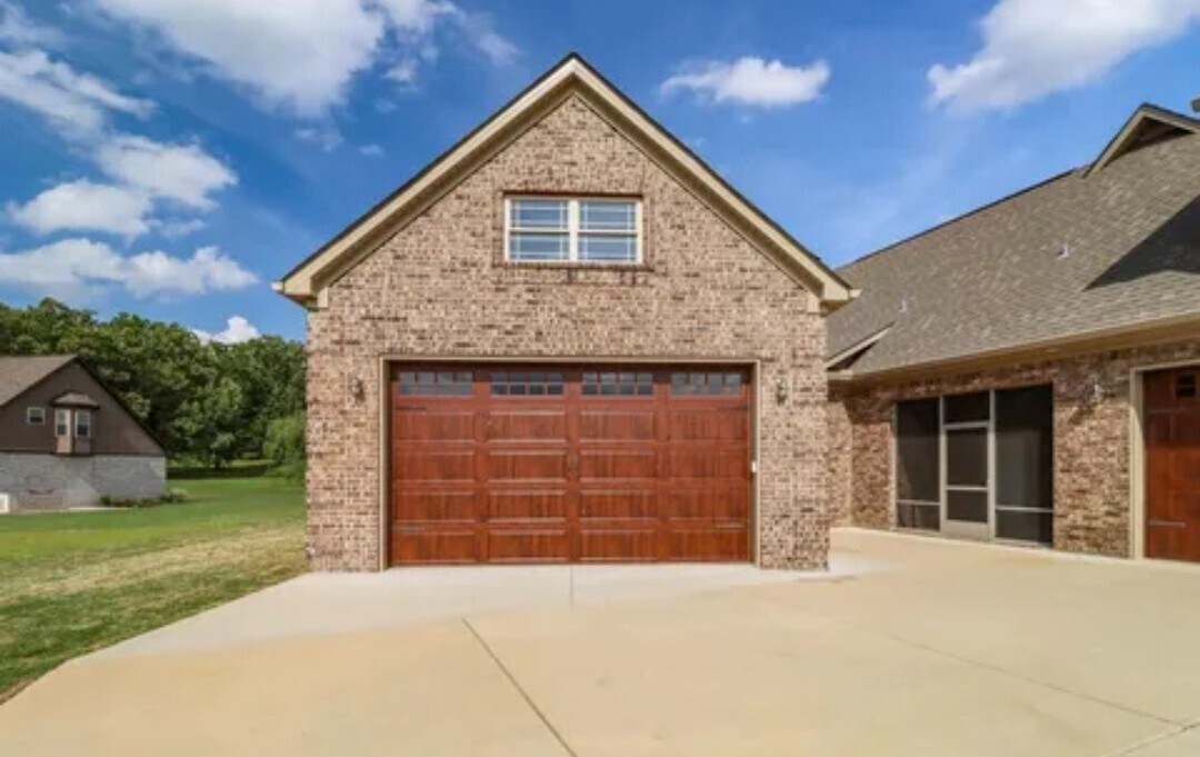 Building Photo - 3023 Marina Dr