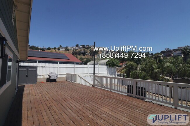 Building Photo - 1225 Capistrano Ave