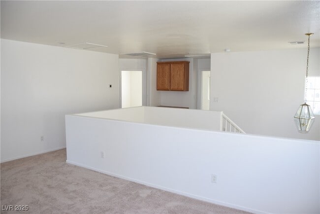 Building Photo - 9454 Magnificent Ave