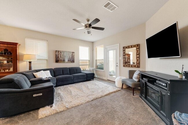 Building Photo - 2471 Sunrise Rd