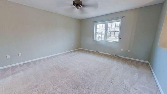 Building Photo - Single Family Raised Rancher with Fenced-In Yard