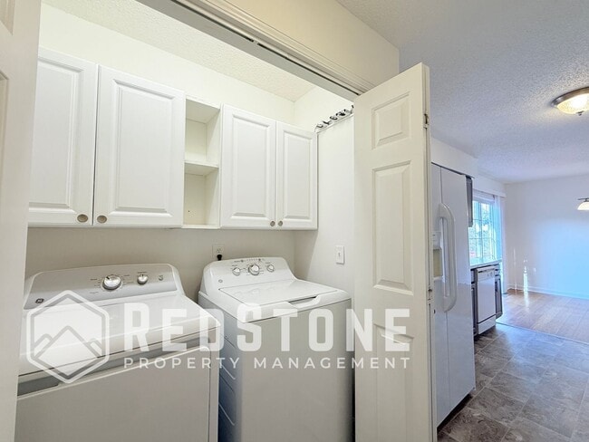 Building Photo - 131 Hoskins Cir