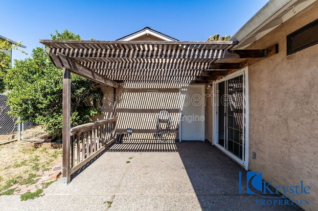 Building Photo - 1366 Matthew Dr