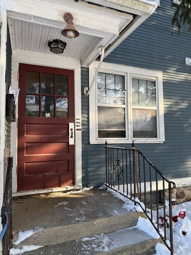 Building Photo - 2118-2120 Michigan Avenue