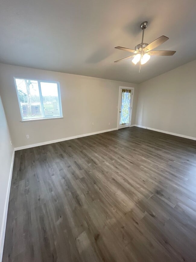 Building Photo - Must See Updated 3 Bedroom with Large Yard!