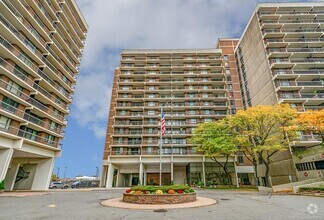 Building Photo - 152-18 Union Tpke