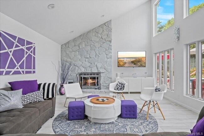 Building Photo - 5 Lakewood Ln