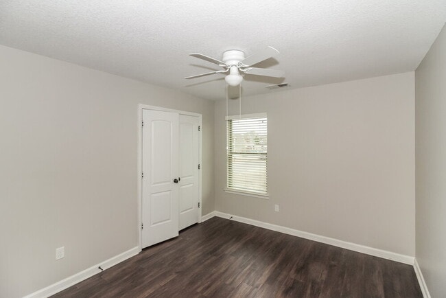 Building Photo - 170 Misty Fields Rd