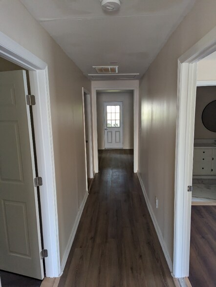 Building Photo - 147 Orange St