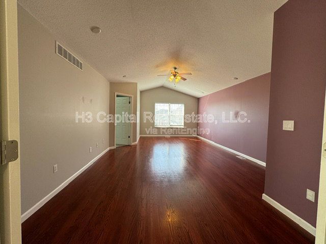 Building Photo - 1041 Flora Lake Ct