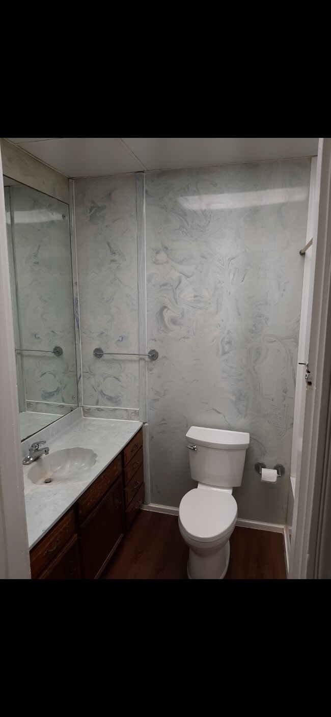 Building Photo - 2208 Longest Ave