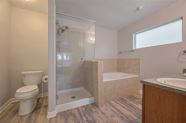 Building Photo - 5009 Willow Point Dr