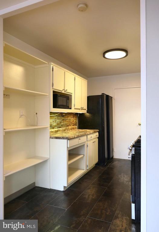 Building Photo - 6631 Wakefield Dr