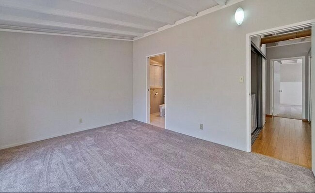 Building Photo - 3 Bed 2 Bath Home w/ Bonus Room in Palo Alto.