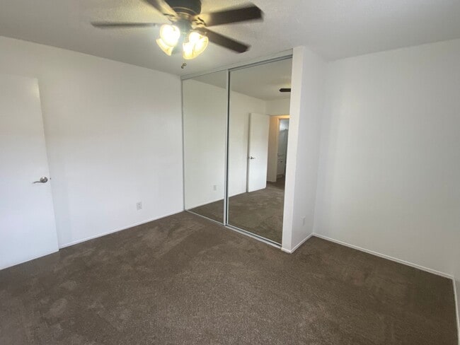 Building Photo - GRAND AVENUE (832)