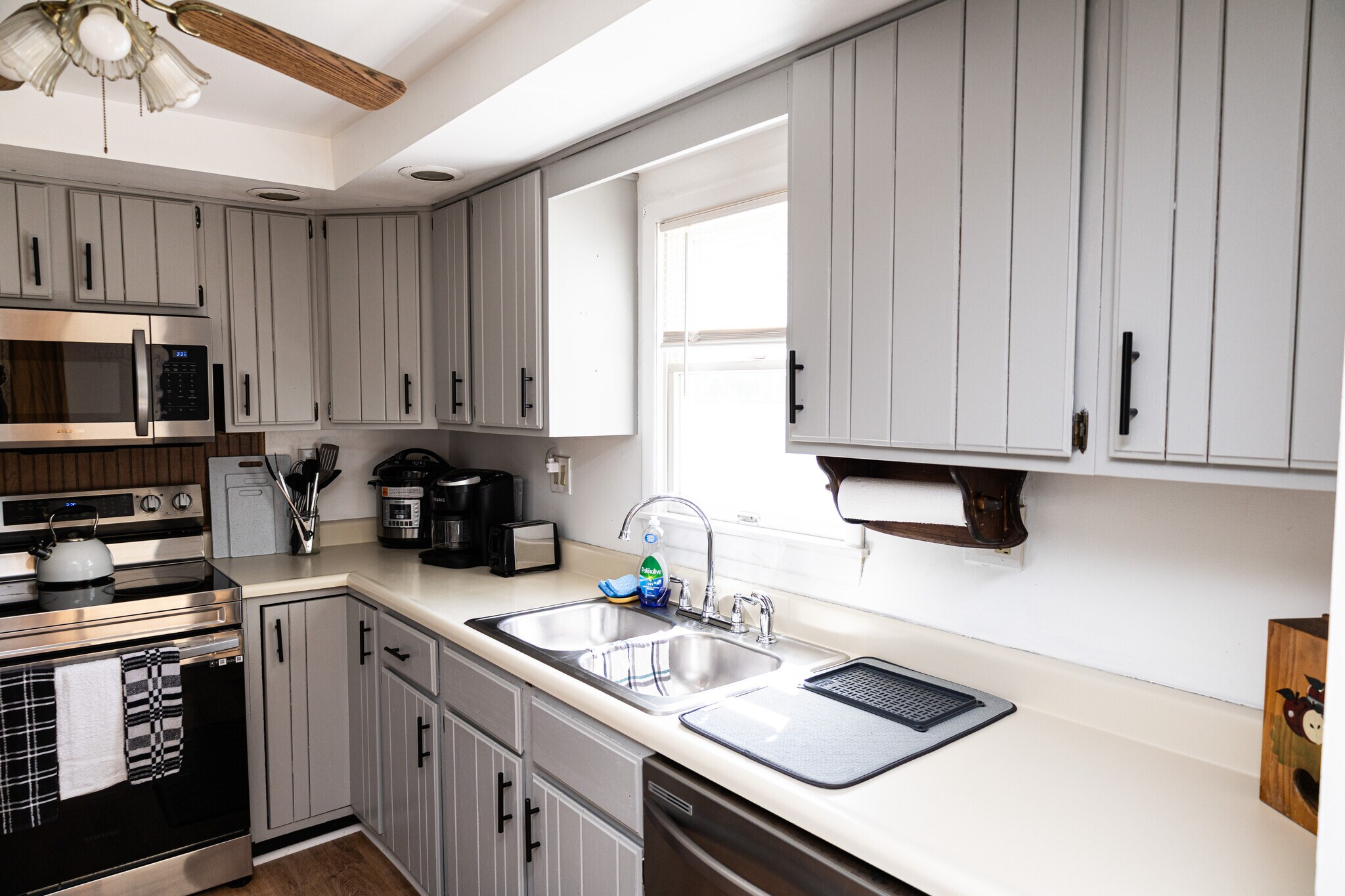 Building Photo - 83 Sadler Ave