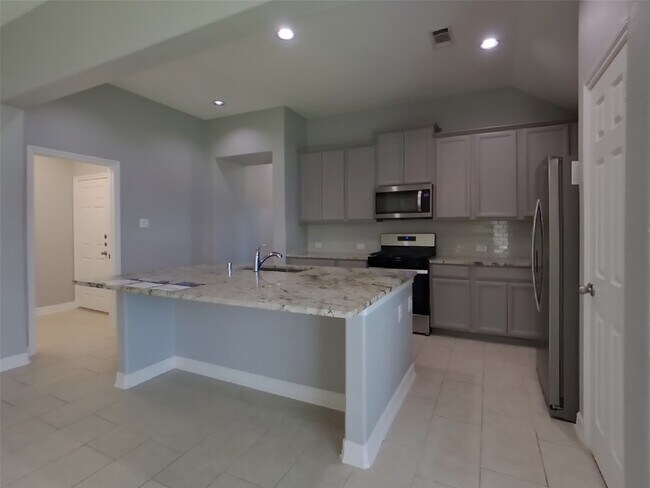Building Photo - 9626 Stratton Ridge Dr