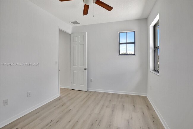 Building Photo - 9135 SW 36th Mnr