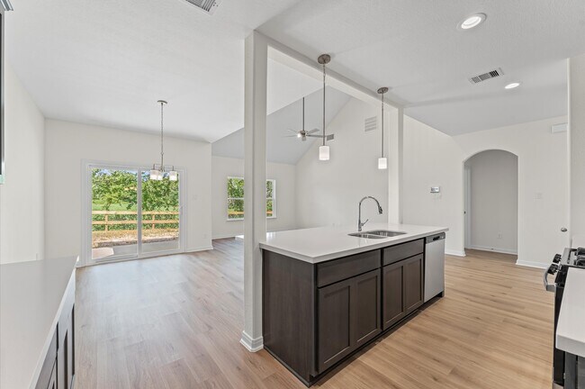 Building Photo - 11824 Whirlaway Dr