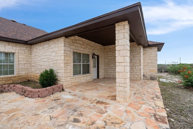 Building Photo - 31 Running Deer Mdws