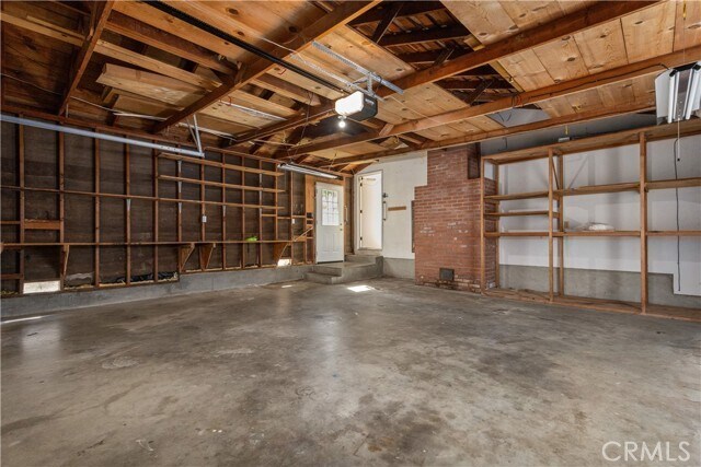 Building Photo - 668 Patricia Dr