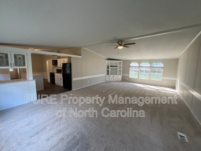 Building Photo - 318 Rankin Hill Rd