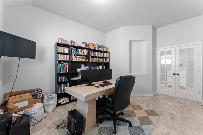 Building Photo - 40560 Goldeneye Pl