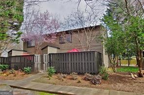 Building Photo - 1701 Cedar Chase Ln NE