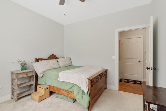 Building Photo - Gorgeous Wake Forest Home!