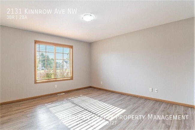 Building Photo - 2131 Kinnrow Ave NW