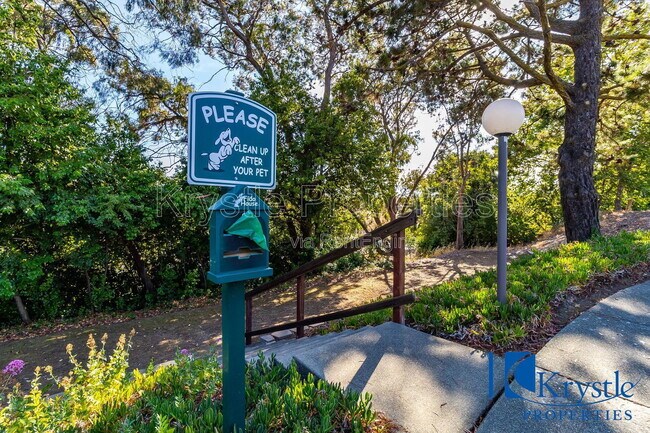 Building Photo - 138 Warwick Dr