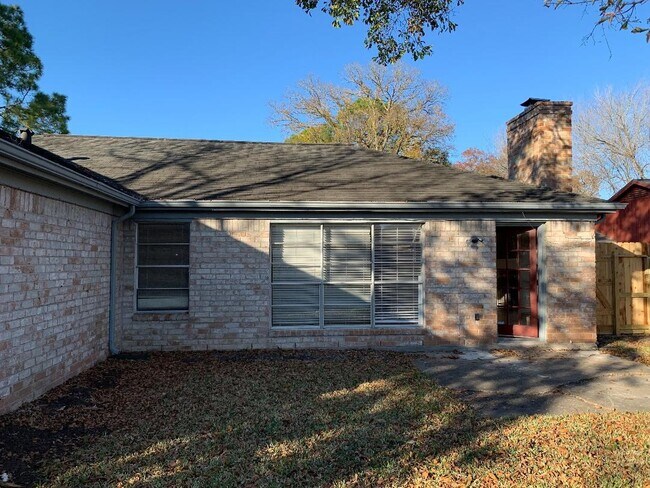 Building Photo - 13819 Piping Rock Ln