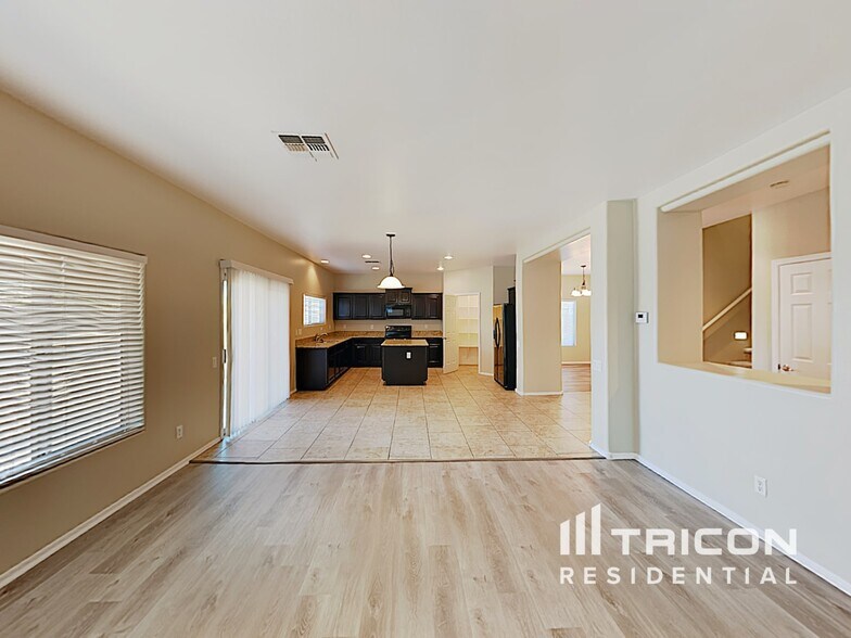 Building Photo - 43009 W Kristal Ln