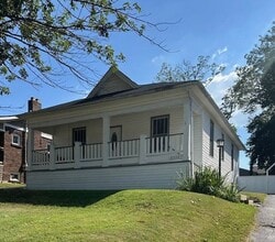 Building Photo - 8932 Tudor Ave