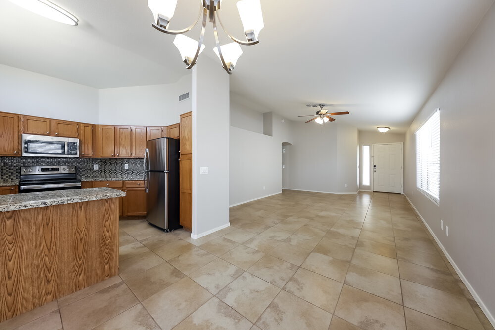 Building Photo - 4116 E Coolbrook Ave