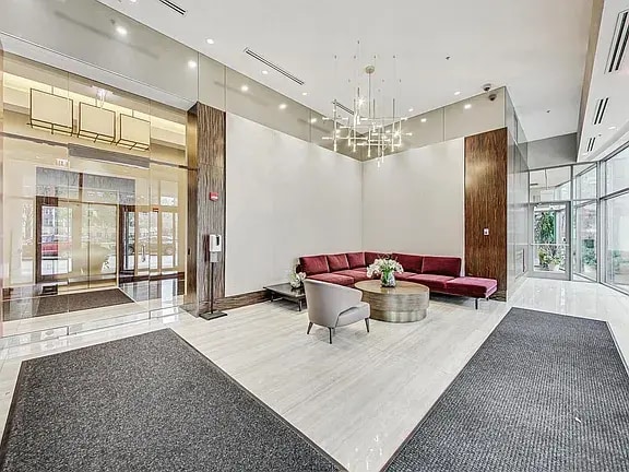 Building Photo - 1235 S Prairie Ave