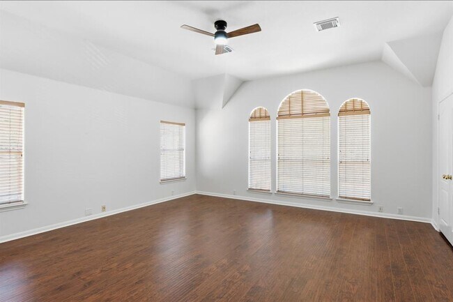 Building Photo - 11316 Cedarcliffe Dr